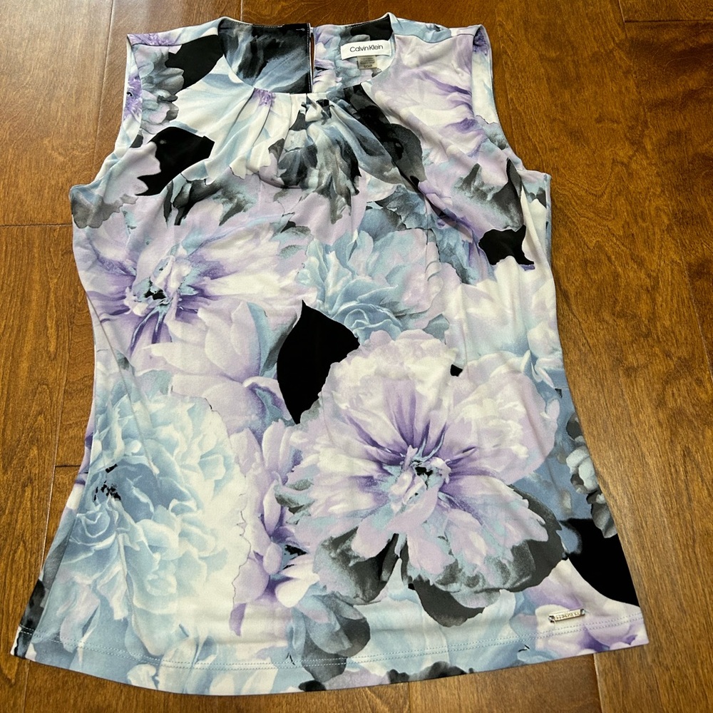 Ladies Calvin Klein top
